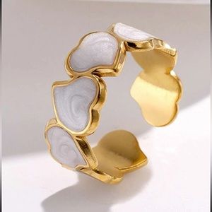 Heart decor cuff ring